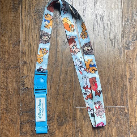 Disney Accessories Dog and Cat Pin Reversible Lanyard - Picture 2 of 3